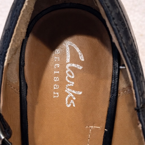 Clarks Black Leather Mary Jane Block Heel Size 8 EUC - Picture 5 of 7